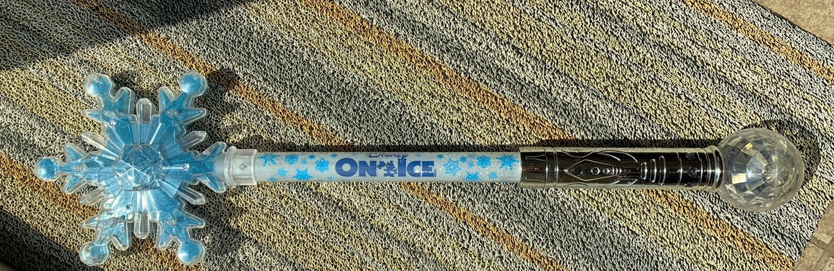 FROZEN Disney On Ice Blue Snowflake Wand Elsa 3 Color Light FROZEN Disney On Ice Blue Snowflake Wand Elsa 3 Color Light