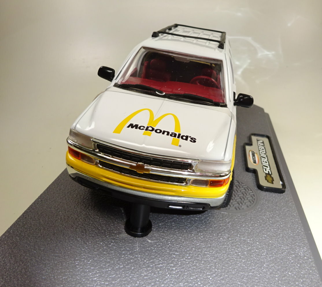 Matchbox 2000 Chevrolet Suburban weiß 