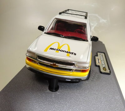 ミニカー CHEVY SUBURBAN/THE 2000 McDonald's ミニカー CHEVY SUBURBAN/THE 2000 McDonald's Matchbox 2000