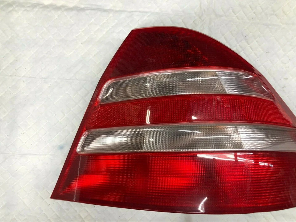 Mercedes Benz S500 2001 conjunto de luces traseras lado derecho OEM (D2-2) Foto 3 de 4