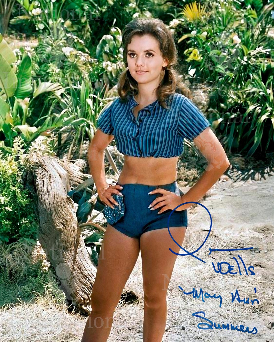 Mary Ann Dawn Wells Gilligan's Island Autographed 8x10 Photo