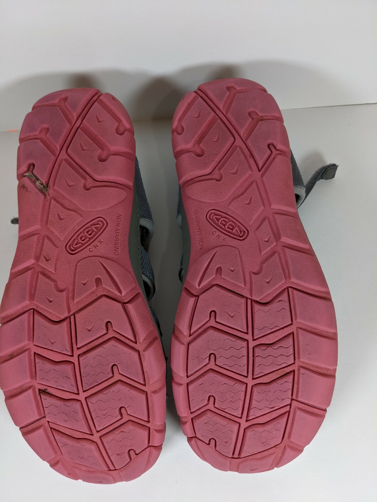 Sandali ibridi da acqua Keen Seacamp II CNX grigio rosa taglia 5US UK 37