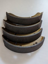 WOLSELEY 1500 1959 - 1965 FRONT BRAKE SHOE SET OF 4 EE440