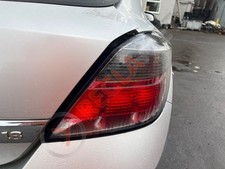 VAUXHALL ASTRA SRI MK5 H 2004-2010 DRIVERS O/S REAR TAIL LIGHT