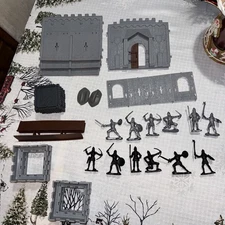 Plastic Castle -Knights Action Figure Toy Playset with Assorted Knights -PARTS