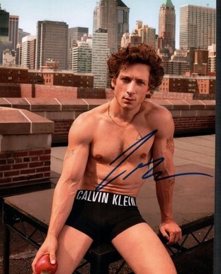 Jeremy Allen White Autographed Original 8x10 Photo LOA TTM