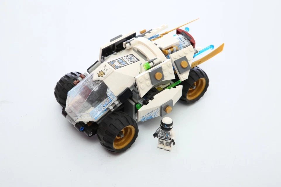 LEGO Ninjago 70588 Titanium Ninja Tumbler, photo 3 of 5