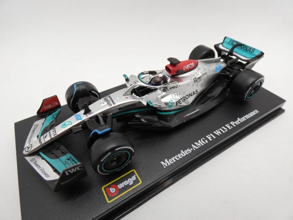 Mercedes AMG F1 W13 E George Russell #63 2022 1/43 Bburago F1 Con Pilota - Immagine 2 di 2