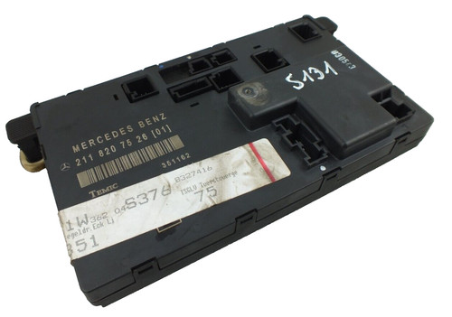 MERCEDES E-CLASS E320 CDI W211 ECU Modul Halter für vordere Tür 2118207526