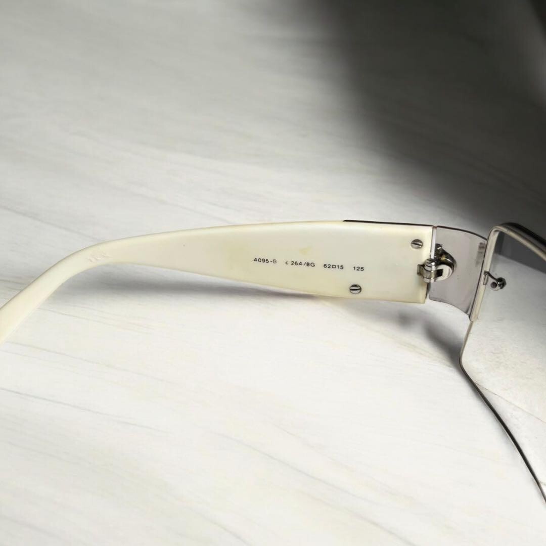 CHANEL 00s y2k archive rimless sunglasses Coco rhinestone