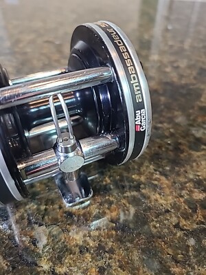 baitcaster reel with bait clicker KastKing Zephyr Bait Finesse System Drag Clicker Baitcasting Reel