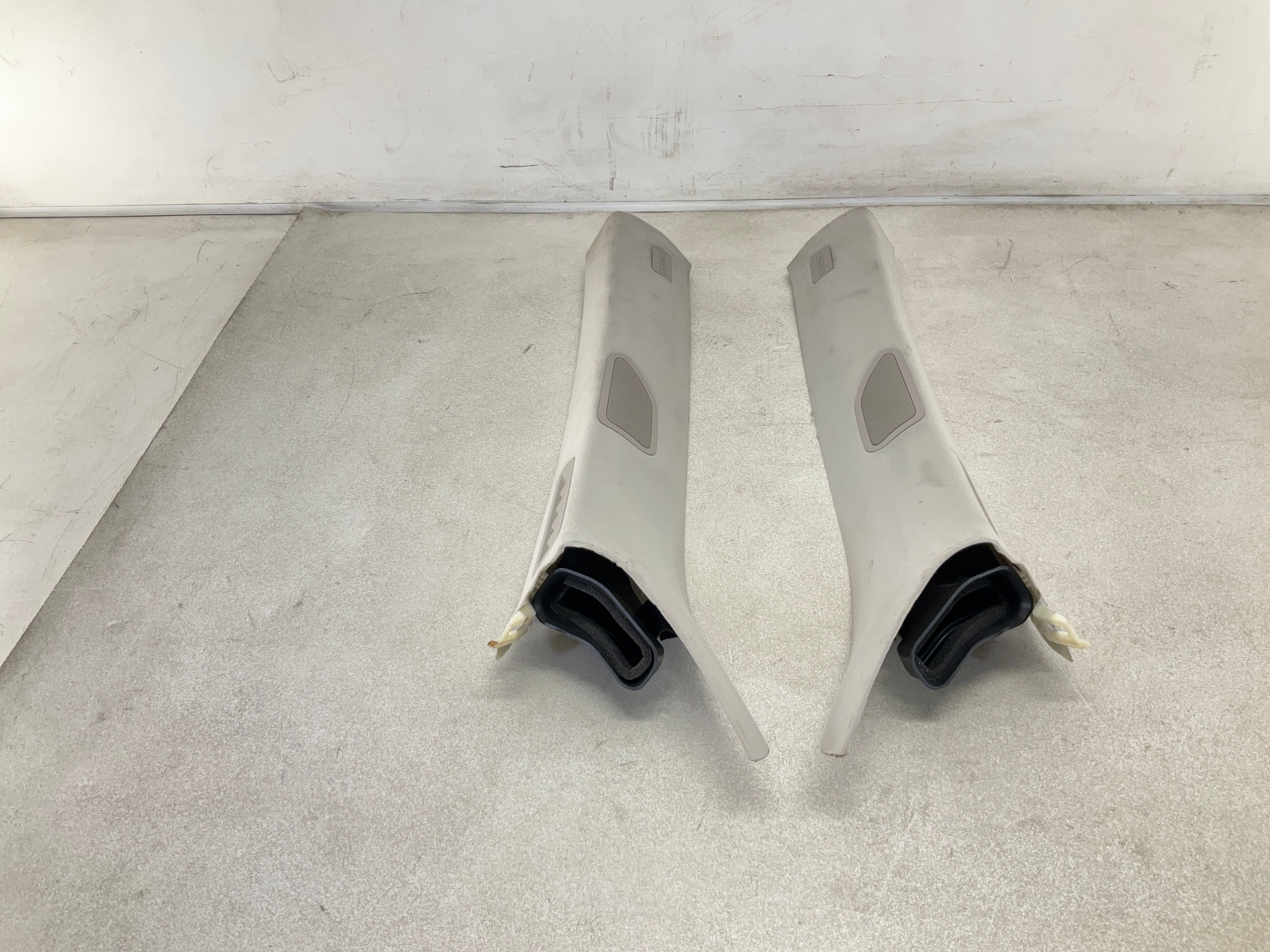 17-20 MASERATI Levante Interior Front Left & Right A-Pillar Trim CM
