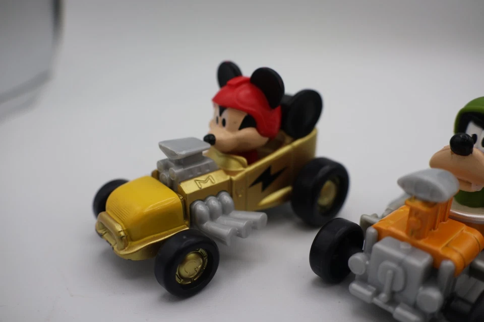 Disney Mickey Mouse Roadster Racers Diecast LOTE de 4 Coches Donald Goofy Mickey Foto 2 de 4