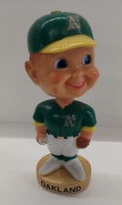 Vintage 1960s Oakland A's Bobblehead Gold Base Round (Green Uniform)