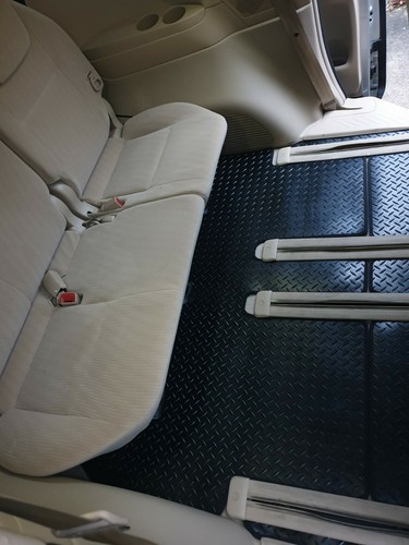 CUSTOM FIT TOYOTA ESTIMA CAR FLOOR MATS IN RUBBER FROM 2006 ONWARDS 11 PIECES - Picture 2 of 11