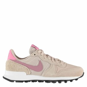 nike internationalist beige