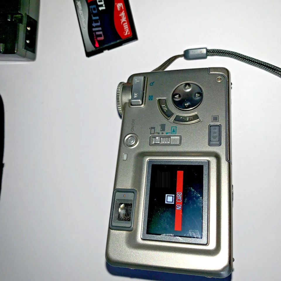 SANYO Dig. Kamera VPC-AZ3EX - 37-111 mm EQ 1:2.7-4.9 - Integr. Blitz - Bild 4 von 4