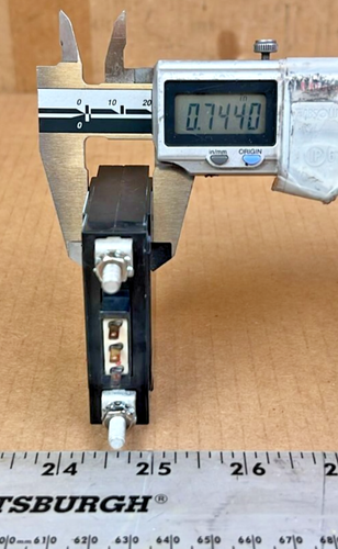 Heinemann am1s Circuit Breaker 80V, 30A, P/N B2AAA02JDA52W - Picture 5 of 5