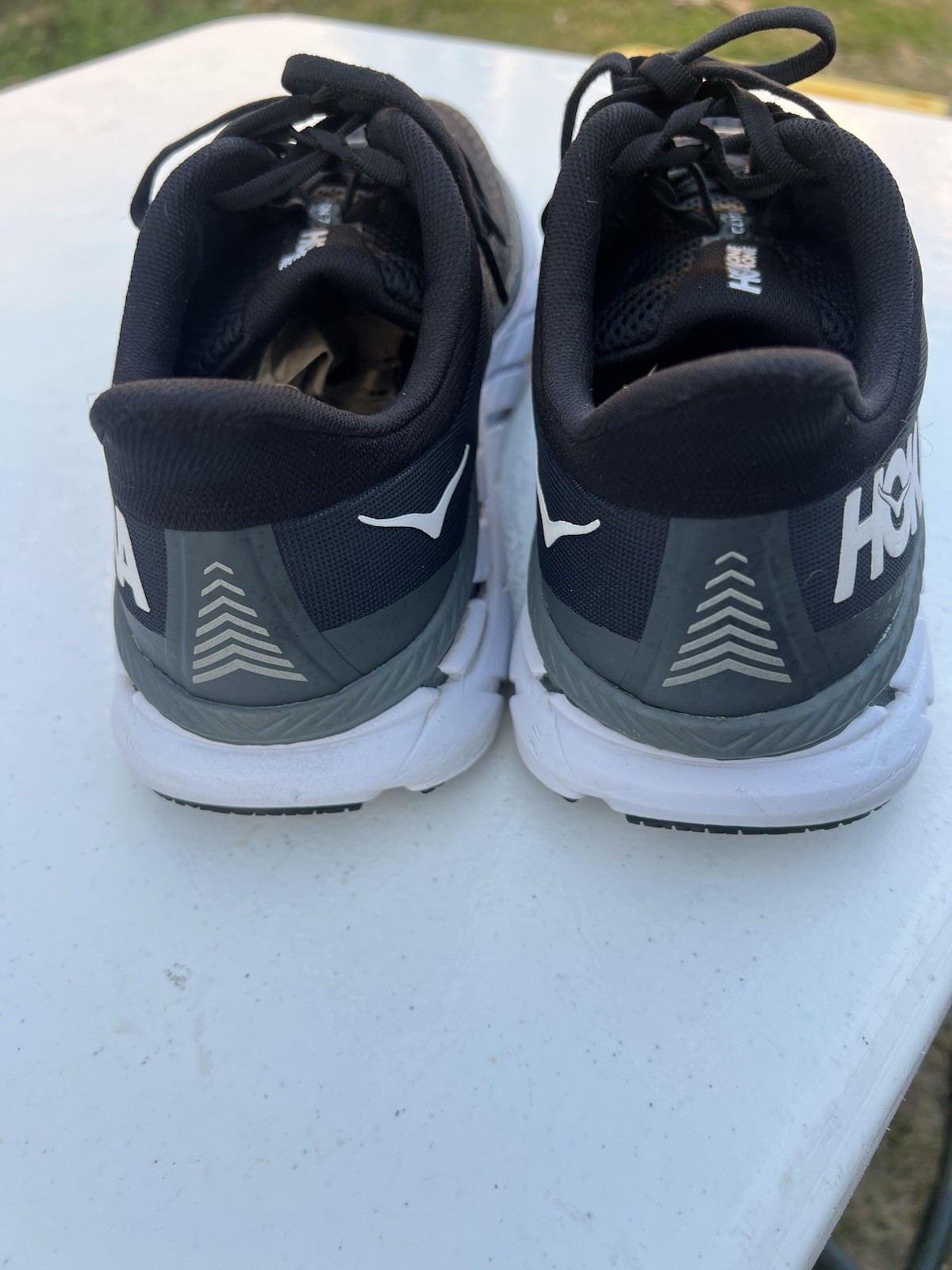 Men’s Black And White HOKA Clifton 7 Running Shoes Size 11 2E Wide thumbnail 6