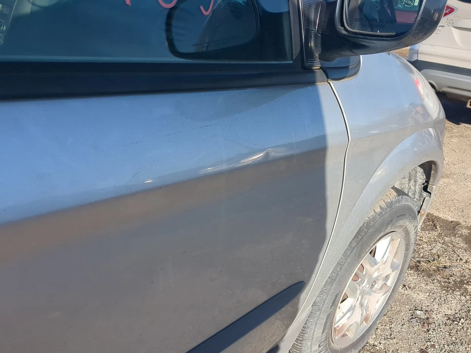 Dodge Grand Caravan Passenger Front Door Oem ZIIFM Foto 2 de 3