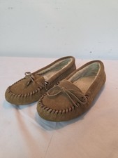Minnetonka Slippers Leather Suede Womens 6 M Faux Fur Lining 4052 Outdoor Indoor