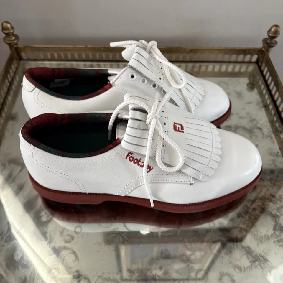 Zapatos de golf FootJoy SoftJoys para mujer 5,5 puntas de metal suela roja clásica Foto 4 de 4