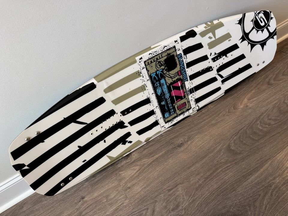 Slingshot Recoil FRT Issued 142 cm Wakeboard - Nice - Image 1 of 4
