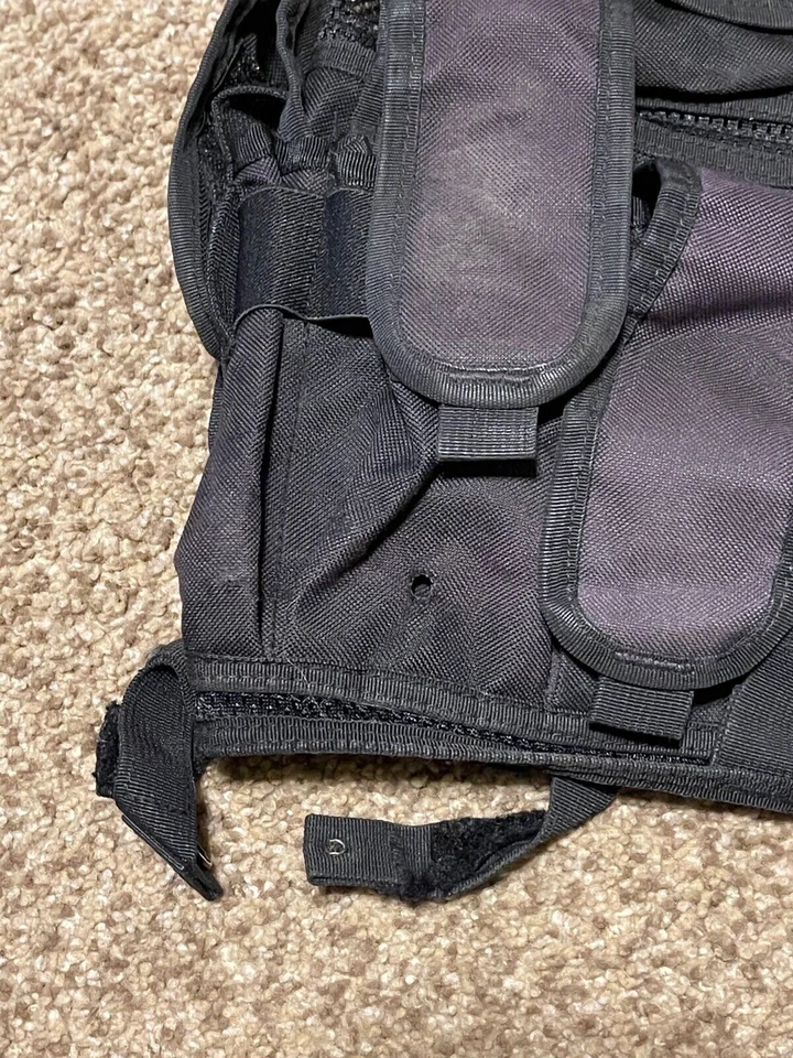Chaleco Tatical Negro Ajustable Espalda Buen Usado  Foto 2 de 4