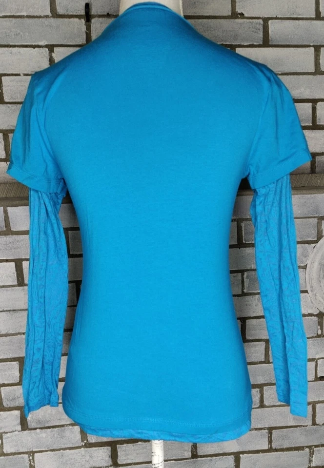 Danskin Now Women's Long Sleeve V-Neck T-Shirt Small Turquoise Floral Sheer Arms - Image 4 of 4