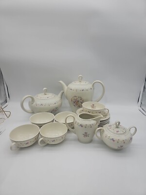 Eschenbach Bavaria Germany Roswitha 18 Piece Tea Set Floral Pattern EUC