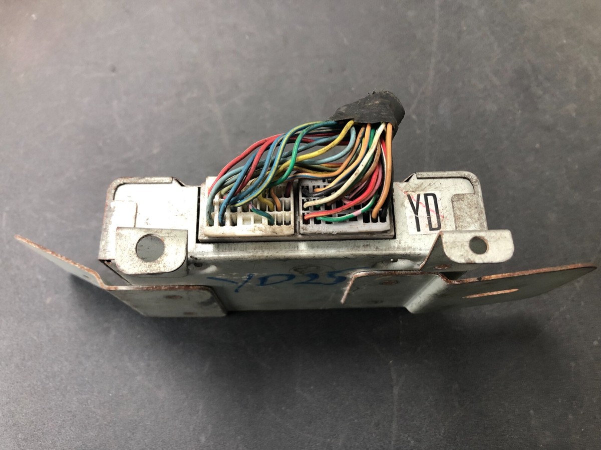 NISSAN PRESAGE Engine Control Unit ECU YD25 31036-AD200 Used