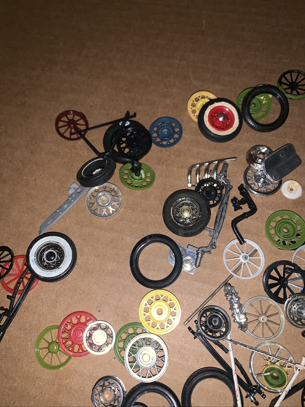 Vintage Junkyard Lot Of Plastic Model Car Parts LotJY235 eBay
