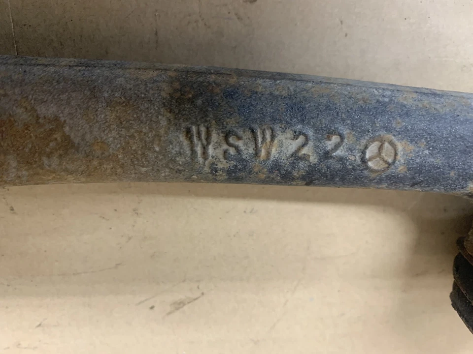 1989 Mercedes-Benz W126 300SE Front Left Lower Control Arm Foto 3 de 4