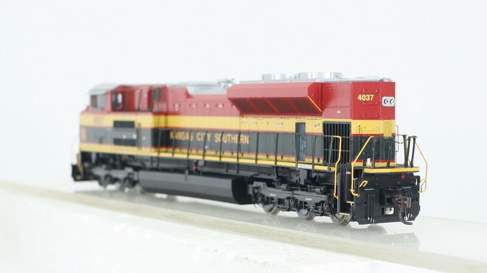 HO Scale Athearn Genesis Kansas City Southern SD70ACe Diesel #4037 DCC Sound - Image 4 of 4