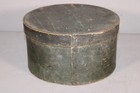 LARGE 19TH C ROUND SHAKER TYPE PANTRY BOX BEST ORIGINAL GRUNGY DARK GREEN PAINT — photo 2