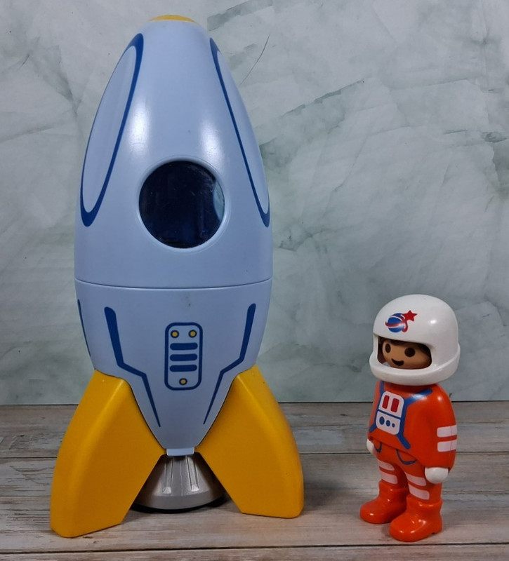 VTG Astronaut Orange Suit Helmet PLAYMOBIL 123 Pre-School Toy Blue Rocket Ship