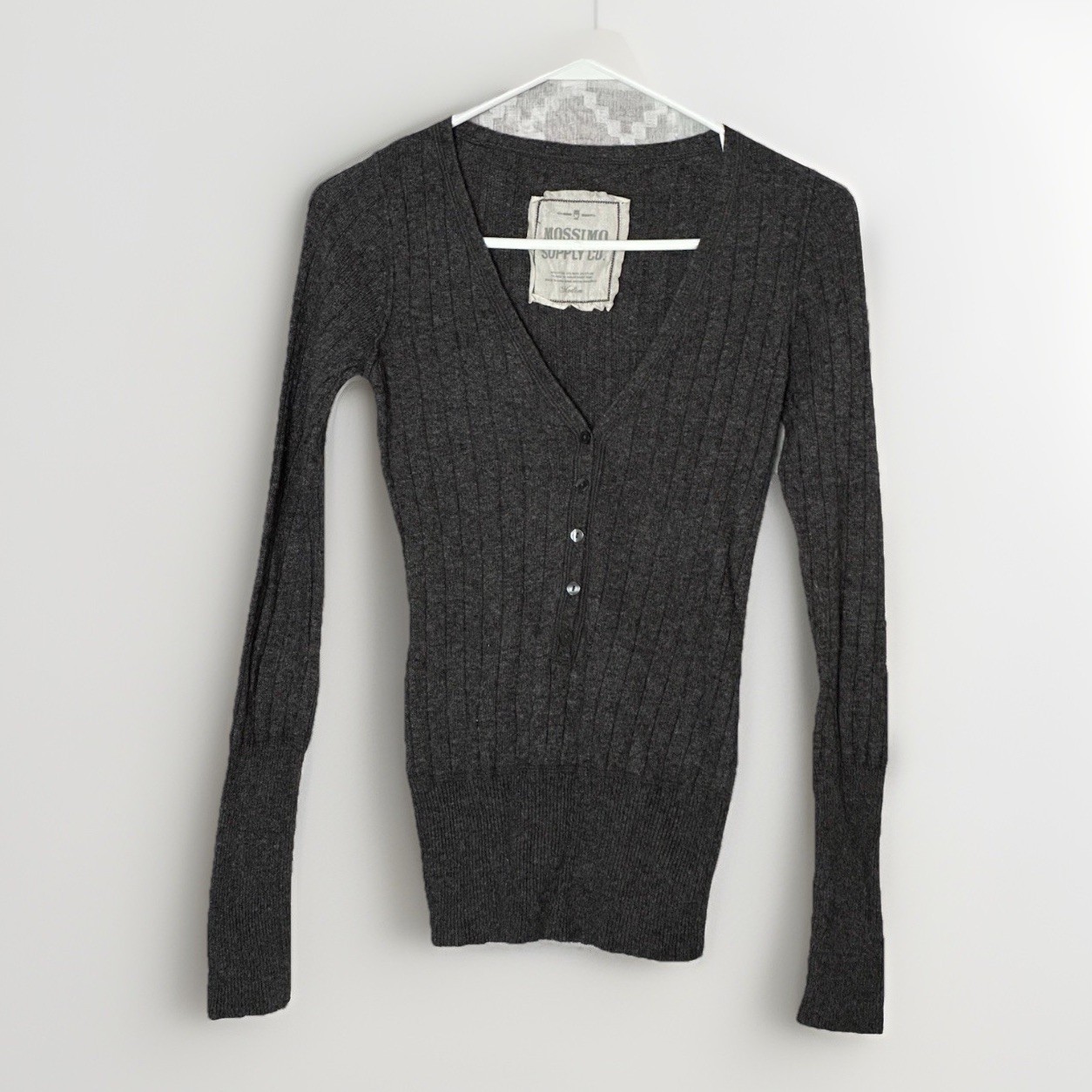 VTG Y2K Mossimo Ribbed Wool Angora Sweater M V Neck Button Minimalist Gilbert