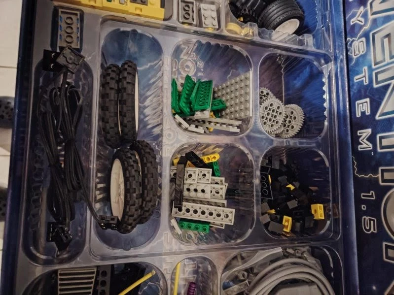 Lego 9747, Mindstorms, Robotics Invention System 1.5 - Photo 3/4