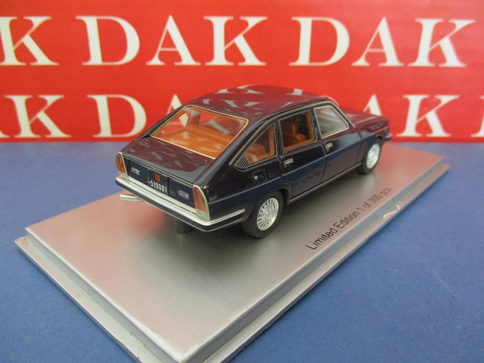 1/43 Modellino Auto Lancia Beta Berlina 2000 2 Serie 1978 Blue Lancia by Kess - Immagine 3 di 4