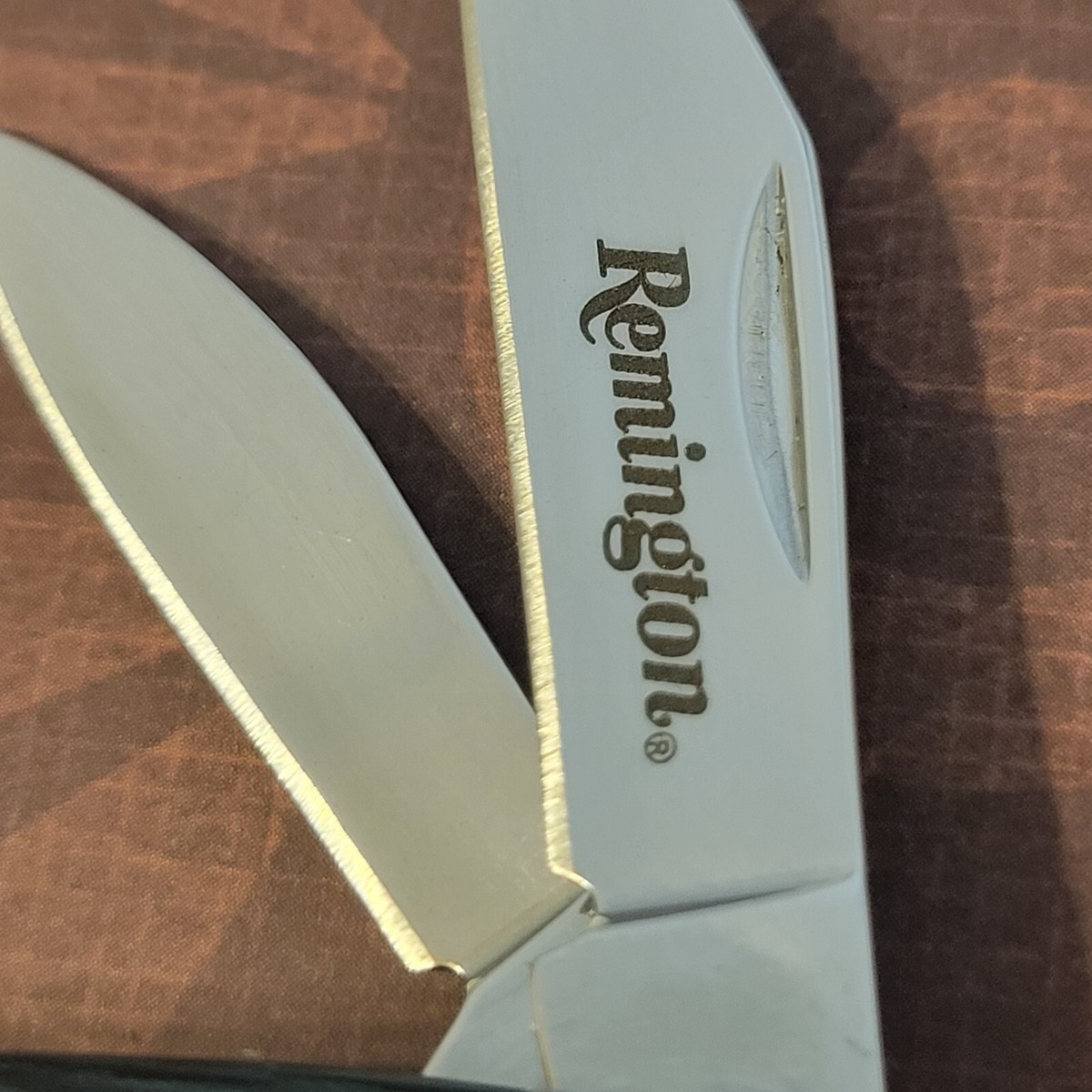 Remington Knife Two Blade Peanut Green & Black Micarta Remington Knife Two Blade Peanut Green & Black Micarta