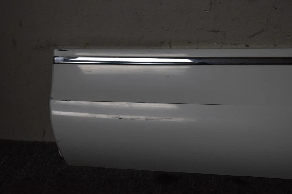 AUDI Q7 PREMIUM 2010-2015 LADO IZQUIERDO MOLDURA INFERIOR FÁBRICA OEM Foto 2 de 4