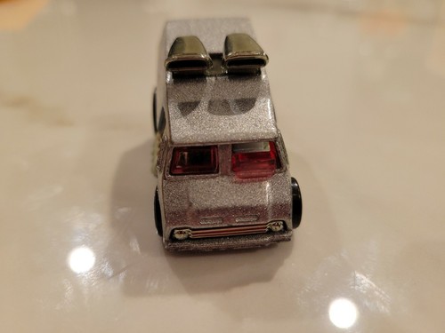 Vintage 2004 Hot Wheels - COOL ONE “Die Cast Delivery” - Picture 2 of 6