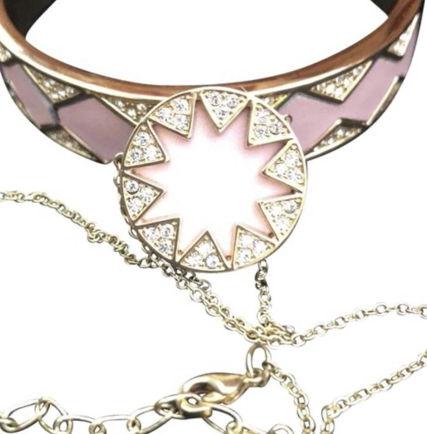 Collar House of Harlow Suunburst Pavé de Cuero/Cristal Rosa Foto 4 de 4
