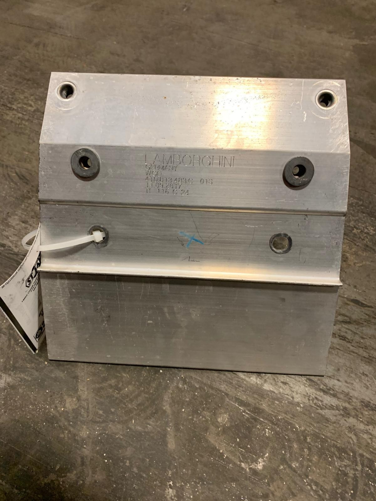 2018 Lamborghini Huracan *** OEM TRANSMISSION MOUNT *** Part# 4T0.813.483C