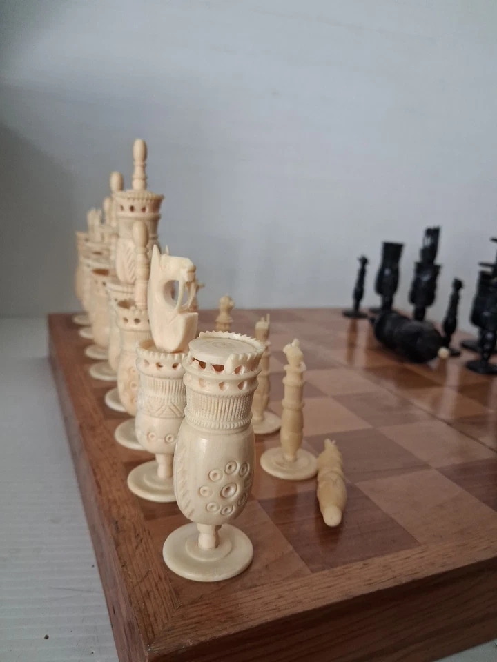 Juego de ajedrez púlpito mexicano hueso tallado vintage años 60 con CAJA Foto 4 de 4