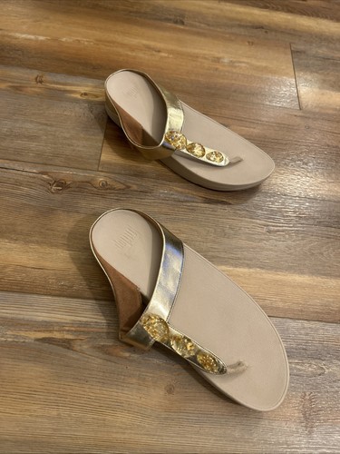 FitFlop Size 10 Fino Thongs Wedge Sandals Medallion Gold Jeweled Flecks - Picture 8 of 13
