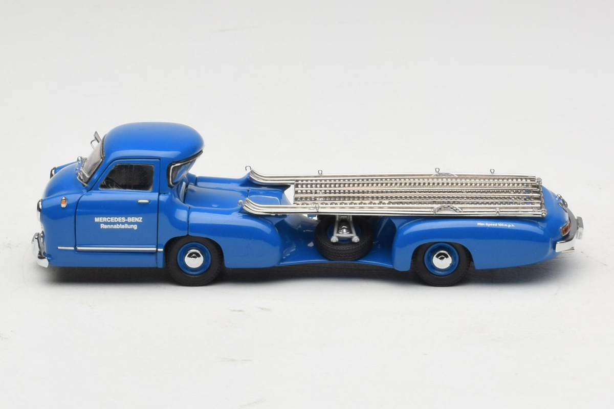 1/43 CMC メルセデスベンツ レントランスポーター 1954 限定版 Amazon | 1/43 Mercedes Benz 1954 Renntransporter メルセデスベンツ