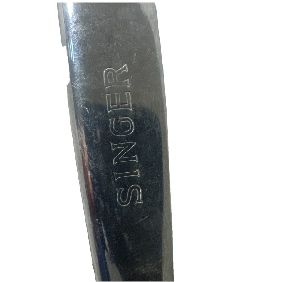 Used SINGER 9" Pinking Shears - Zig Zag Scissors for Fabric Good Condition. - Image 3 of 4