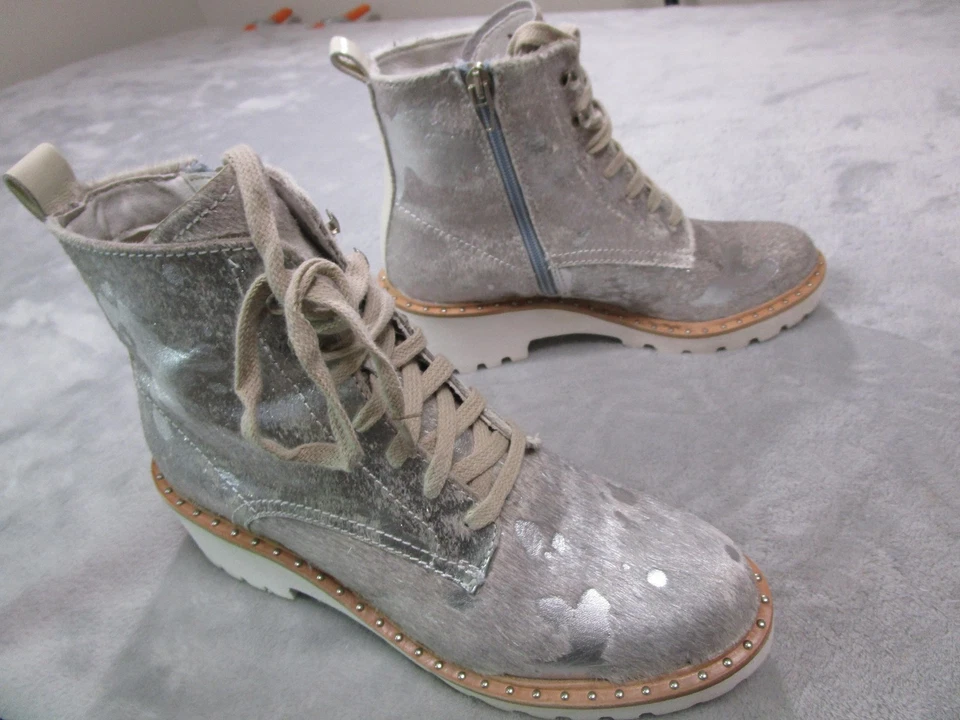 Botas Dolce Vita para mujer talla 10 plateadas Hinto Combat suela con tachuelas cremallera Foto 3 de 4