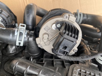 Porsche Taycan 9J1 Konsole Colling Pump Cooler Fan Water cooler  